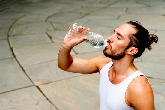 Com o aumento iminente de temperatura, uma dúvida que paira no ar é o de até que nível de calor um ser humano é capaz de aguentar.