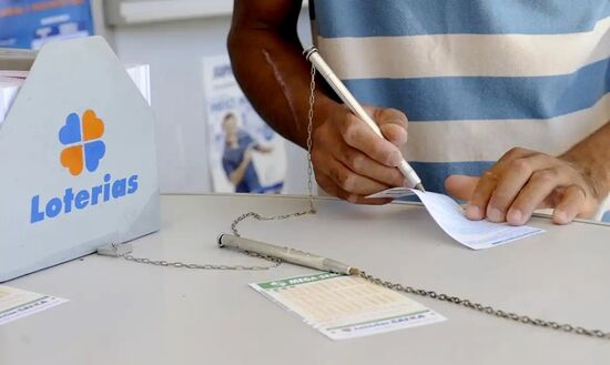 Caixa Econômica Federal sorteou na noite deste sábado (26/4) mais de cinco prêmios