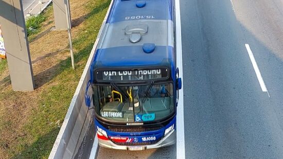 Os moradores de Taboão da Serra, na Grande São Paulo, que utilizam o transporte público agora contam com uma novidade na Avenida Aprígio Bezerra da Silva