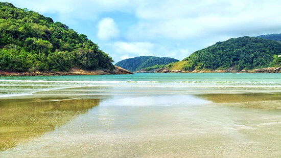 Praia do Mar Casado, no Guarujá, litoral de São Paulo