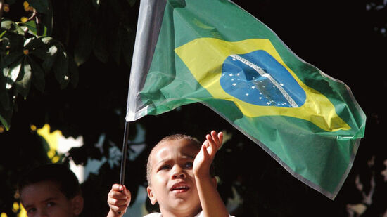 Bandeira brasileira já foi similar à dos Estados Unidos; conheça a história