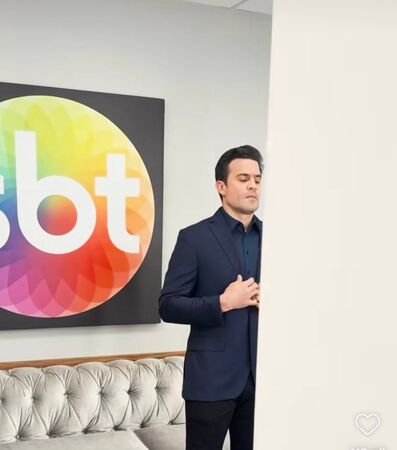 Pablo Marçal em camarim no SBT