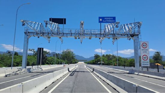 Até o momento da publicação desta matéria, os pórticos foram apenas implementados e não estão em operação