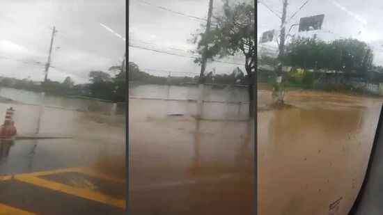 Avenida Dona Belmira Marin, na região do Grajaú, ficou alagada nos dois sentidos