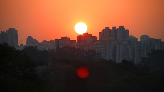 Subida na temperatura marca mais uma alternância no clima paulistano