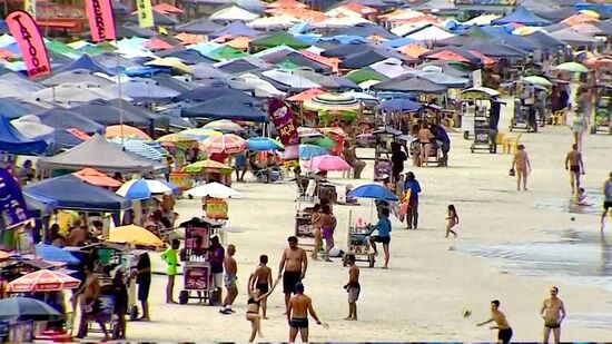 Praia de Ubatuba, no litoral norte de São Paulo