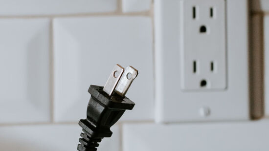 Junto da ajuda e praticidade dos eletrodomésticos, vem uma dor de cabeça: o aumento no valor da conta de luz