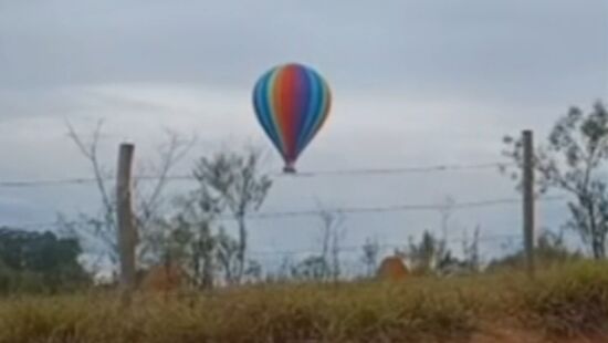 Momento da queda do balão que causou a morte de jovem no interior de SP
