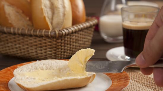 Chamado popularmente de 'refeição mais importante do dia' o café da manhã deve ser feito antes das 9h