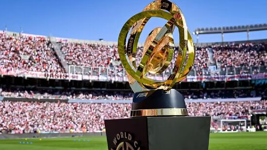 A Copa do Mundo de Clubes, também conhecida como Super Mundial, é um sucesso no mundo do futebol com grandes duelos e resultados emblemáticos