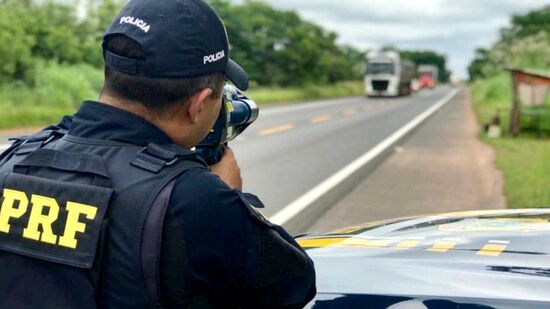 Ultrapassagens indevidas estão entre as principais causas de acidentes com mortes nas rodovias federais