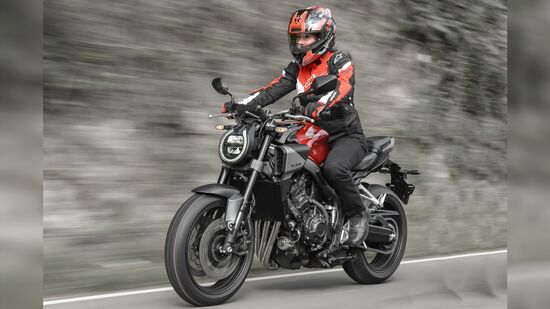 Moto estreia embreagem automatizada que avisa o piloto sobre marchas