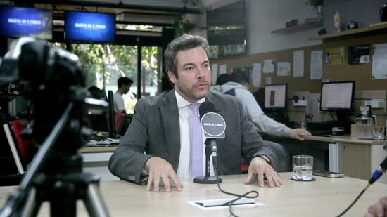 O advogado Bruno Camargo Silva durante entrevista à Gazeta