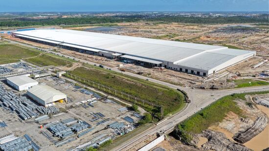 Vista geral do primeiro módulo da fábrica da BYD de Camaçari (BA)