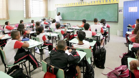 Pais e responsáveis podem se inscrever pelo Poupatempo, Secretaria Escolar Digital ou diretamente nas escolas