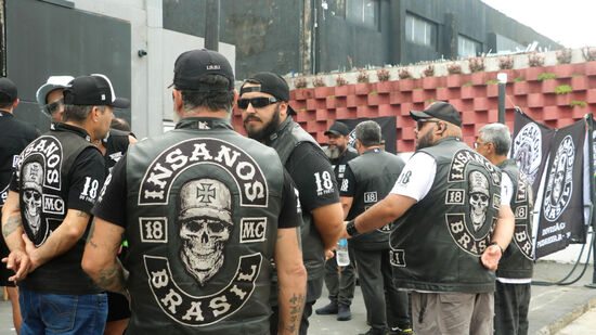 Motoclube prepara percurso especial para celebrar união dos membros e encerrar o ano com desfile noturno