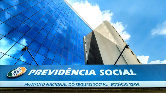 Para dar entrada em aposentadorias, pensões, auxílios ou demais benefícios previdenciários terá de apresentar biometria cadastrada