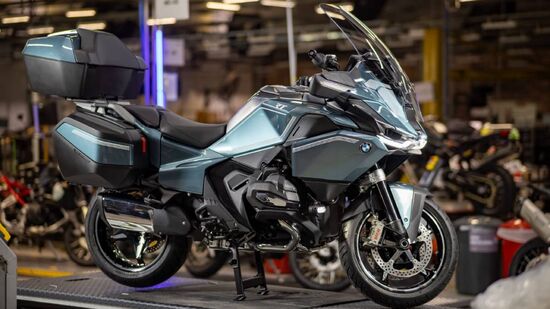 Modelo Touring estreia com motor boxer mais potente e tecnologia de ponta