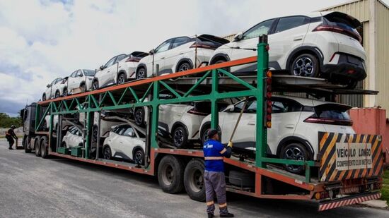 Primeira remessa do Dolphin Mini parte em cegonhas rumo a Brasília