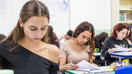 Prova será feita por alunos da 3ª série do Ensino Médio e garante vagas em instituições como USP, Unesp e Unicamp
