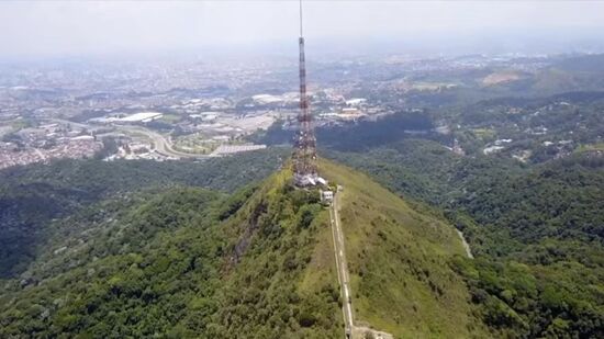 O local me impressiona pela sua bela paisagem