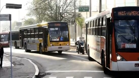 As cores facilitam aos usuários do transporte público a se situarem