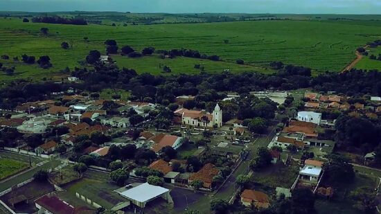Cidade oferece ritmo tranquilo e paisagens naturais