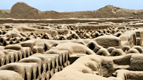 Chan Chan sofre com erosão causada por ventos, chuvas e o fenômeno El Niño