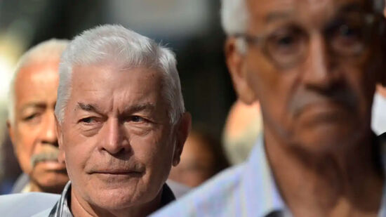 Entenda quando adiar a aposentadoria pode aumentar o benefício e quando a espera deixa de compensar.