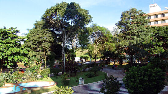 Águas de Santa Bárbara atrai visitantes de todos os cantos por se tratar de um refúgio natural, repleto de cachoeiras, trilhas, parques e áreas verdes que encantam os visitantes
