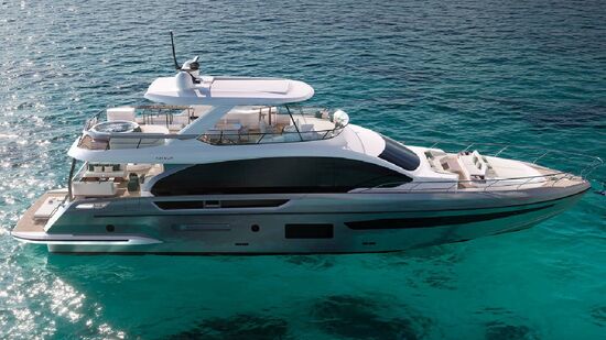 Azimut Grande 25 Metri é um dos maiores e mais exclusivos iates disponíveis no País