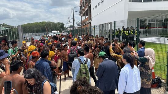 Protesto de grupo munduruku bloqueou entrada da COP30 nesta sexta