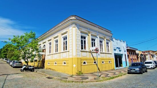 O centro histórico de Amparo reúne casarões tombados e ruas que parecem imutáveis desde o auge cafeeiro