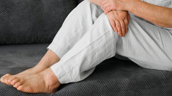 Quando a perda de pelos vem acompanhada de dor, formigamento ou mudança de cor na pele, é necessário procurar ajuda médica