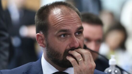 Eduardo Bolsonaro classificou o voto de Moraes como 'caça às bruxas'