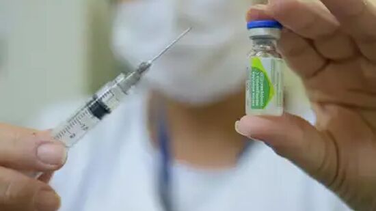 Meningite é uma inflamação das membranas que envolvem o cérebro e a medula espinhal