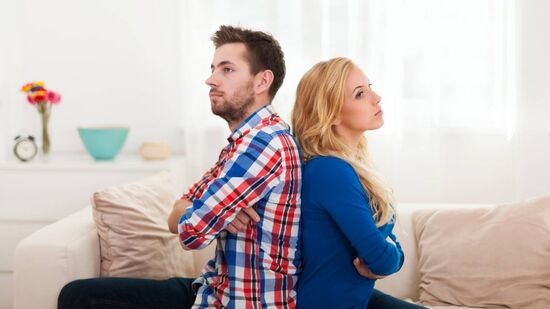 Psicóloga de Harvard revela os 8 hábitos de linguagem que danificam a conexão a longo prazo