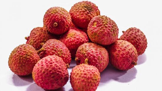 Fruta é bastante aquosa e rica em vitamina C