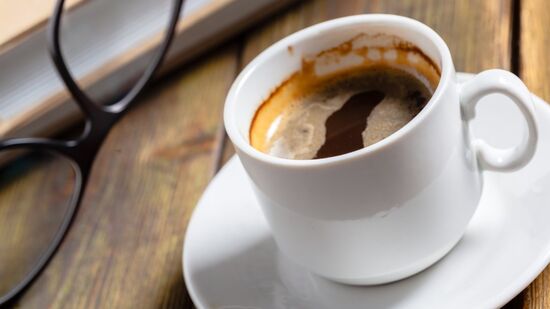 Pesquisa suíça indica mudanças temporárias no cérebro após dias de cafeína