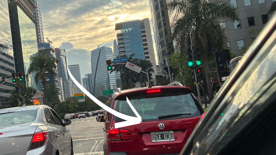 Flagrante da Gazeta mostra placa fora do padrão nacional