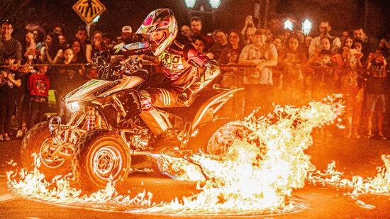 Apresentações ocorrem neste sábado (22/11) e domingo (23/11), às 19h30, no estacionamento principal