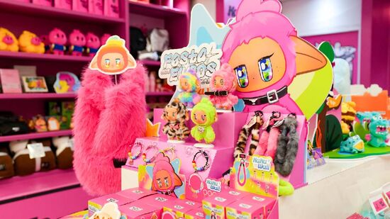 Chaveiros de monstrinhos Kakalu disponíveis na pop-up store do Kwai