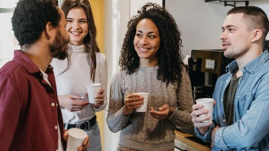 Especialista mostra os principais pontos para saber se uma pessoa tem interesse na outra