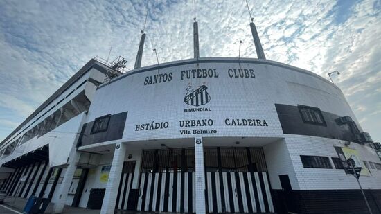 A história do clube, portanto, não começa apenas com bola e traves  começa também com uma cidade marcada por liberdade, encontros e raízes negras