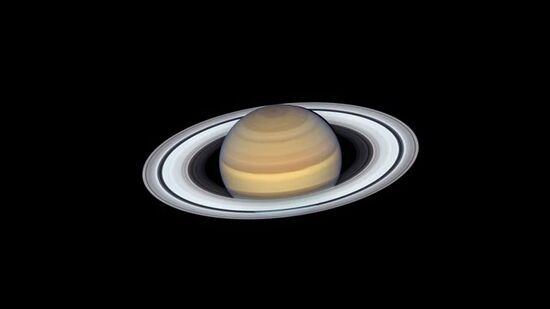 Saturno fará conjunção com a Lua para observadores da Terra