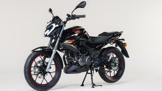 Com painel totalmente digital, a nova JEF 150 proporciona uma leitura clara e imediata das informações essenciais