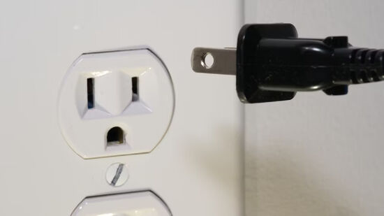 Embora seja prático e ótimo para a produção de assados, este eletrodoméstico acaba consumindo muita energia, mesmo se estiver desligado