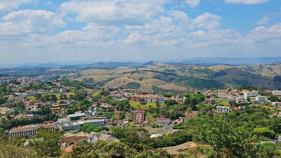 A cidade no interior de SP que é conhecida por ter águas que curam 