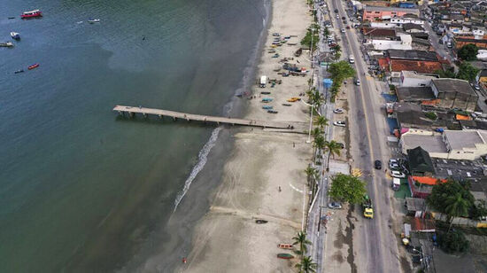 Estudo detectou altos níveis de contaminação na praia do Perequê, no Guarujá 