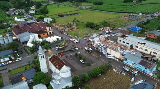 Tempestade severa afetou prédios religiosos, vinícolas e áreas urbanas